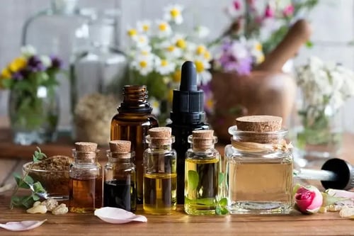 Essential Oils and Steam: The Do’s, Don’ts, and Musts
