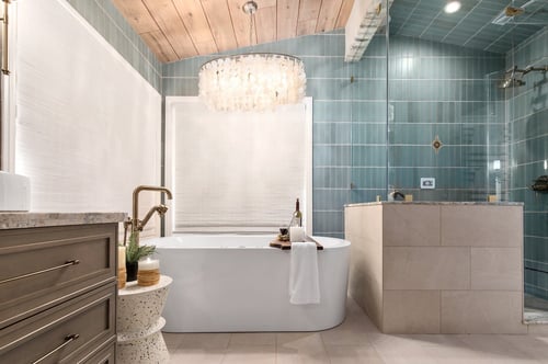 3 Tips for a Beachy Modern Bathroom Renovation